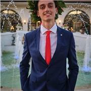 Sono un insegnante laureato col massimo dei voti e offro ripetizioni agli studenti in matematica e fisica